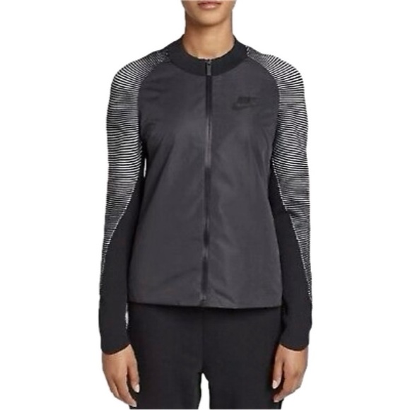 Nike L Reveal Dynamic Black Athletic Tech Jacket - Picture 1 of 12